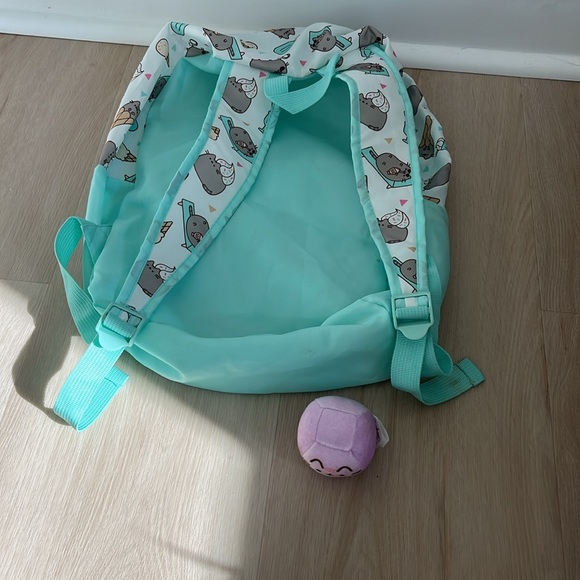 Pusheen - Picture 2 of 3